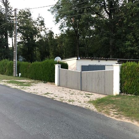 Gite De La Fontaine Bondree Vernou-sur-Brenne Exterior foto